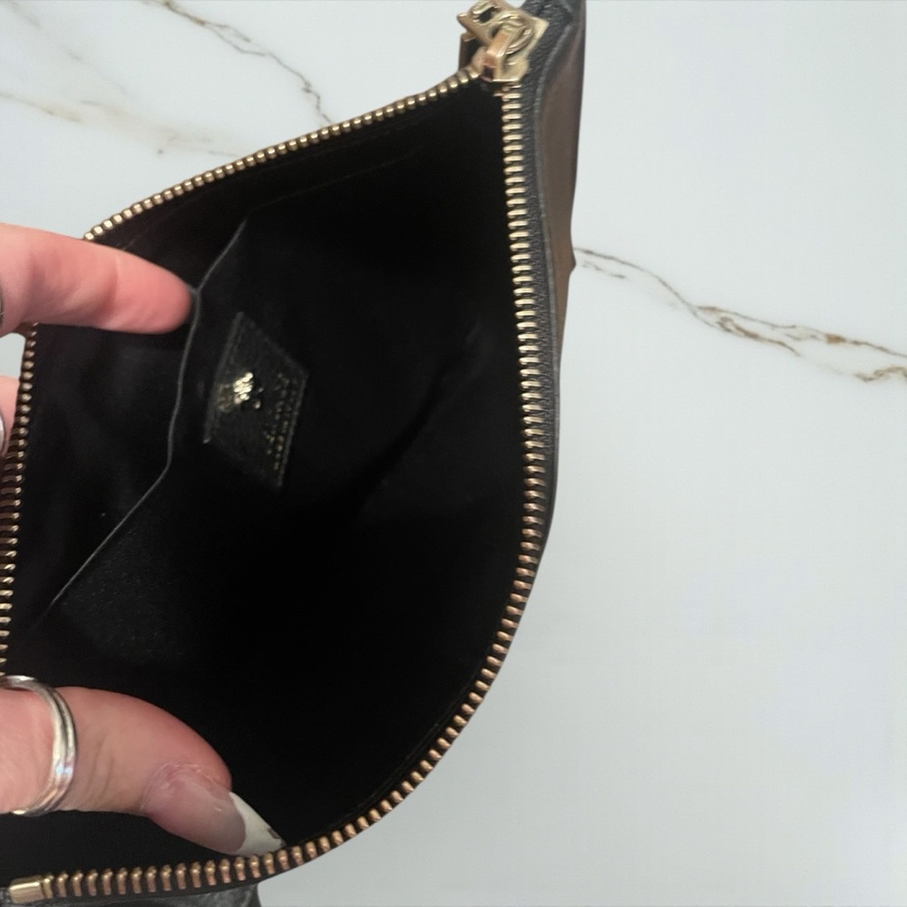Versace la Medusa Black Leather Clutch - Picture 4 of 8